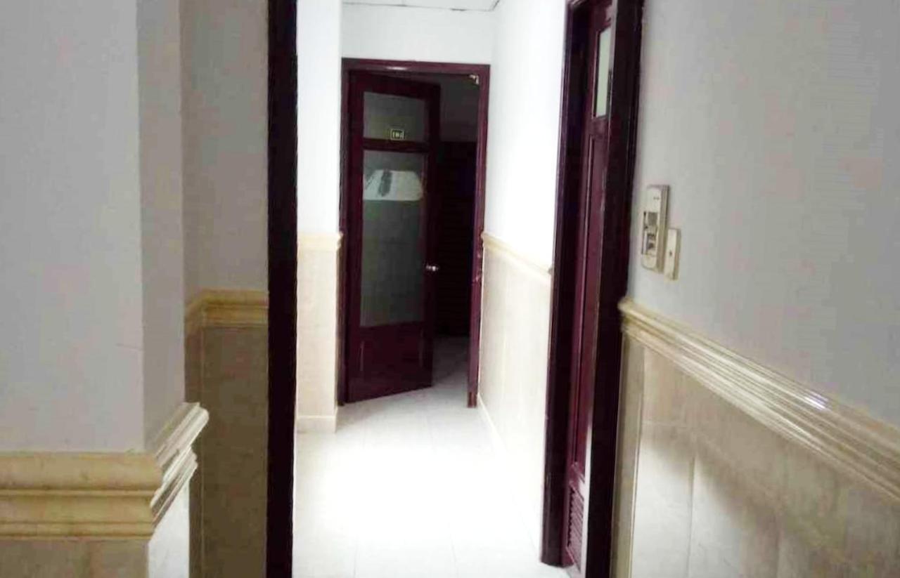 Duc Long Hotel ホーチミン市 エクステリア 写真